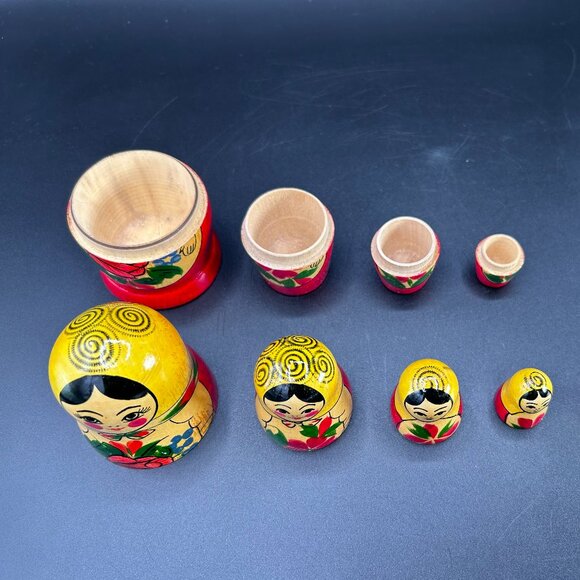 Russian Matryoshka Hand Painted Nesting Doll Set Of 5 Yellow Floral - Picture 10 of 11